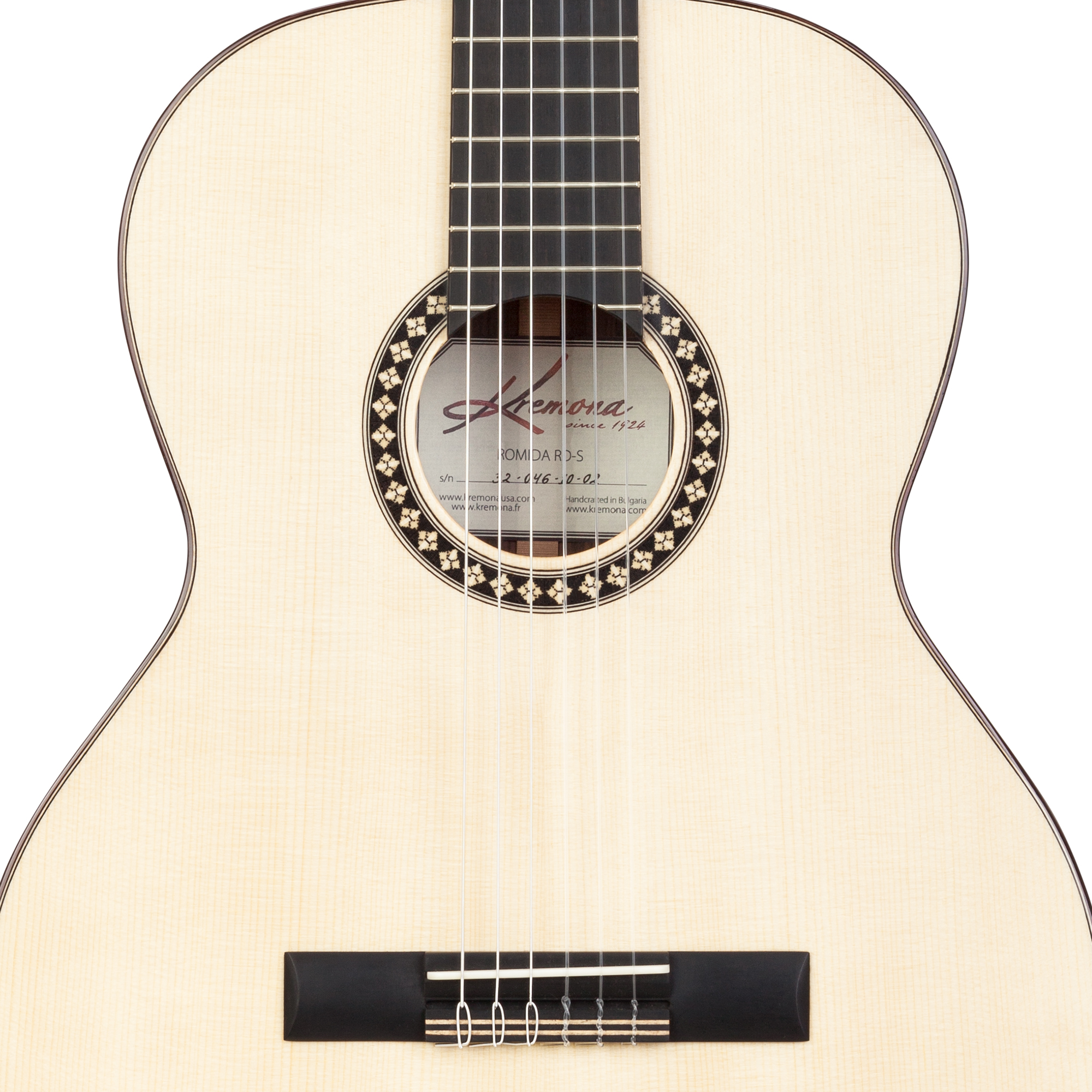 Kremona Romida RD-S handcrafted concert classical guitar - hand inlaid wood rosette - European spruce top