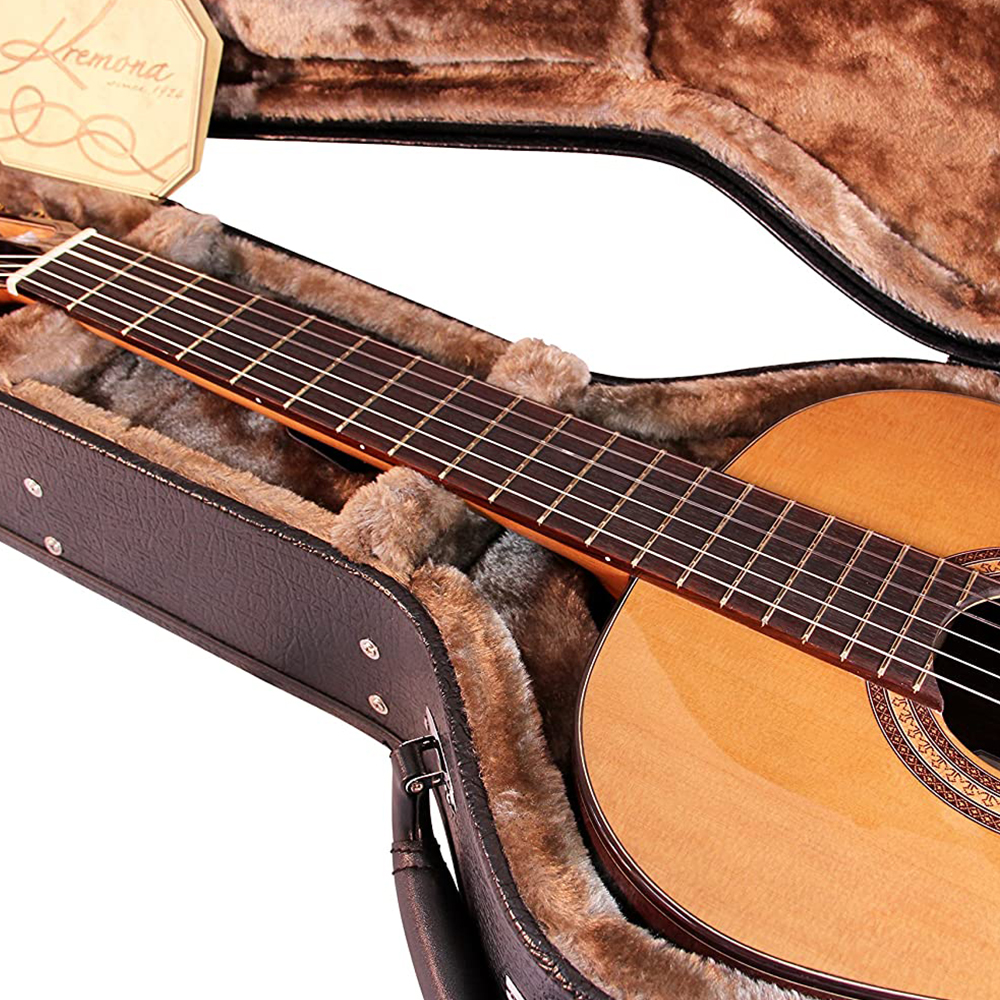 Kremona deluxe hardshell case for dreadnought acoustic guitar with chrome latches and hinges